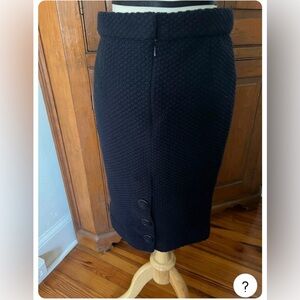 CHANEL 2015 spring/summer navy blue pencil skirt sz 38 interlocking CC buttons